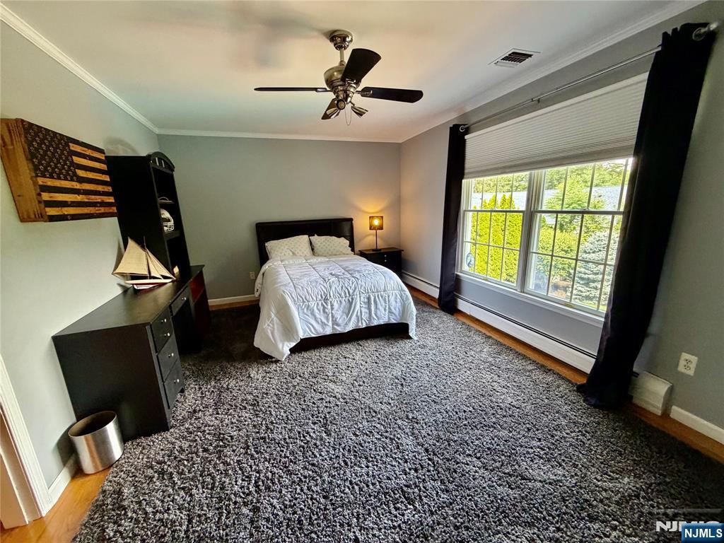 512 Brook Avenue - Photo 3