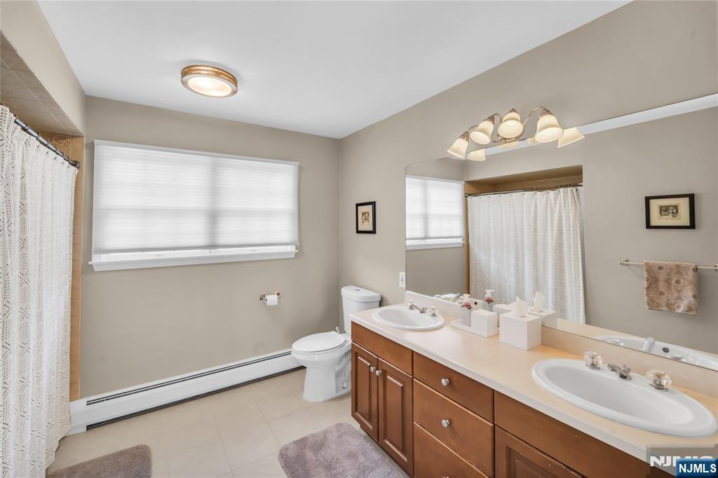 512 Brook Avenue — photo 21