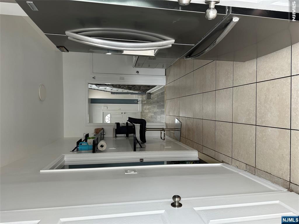 154 Union Avenue - Photo 5