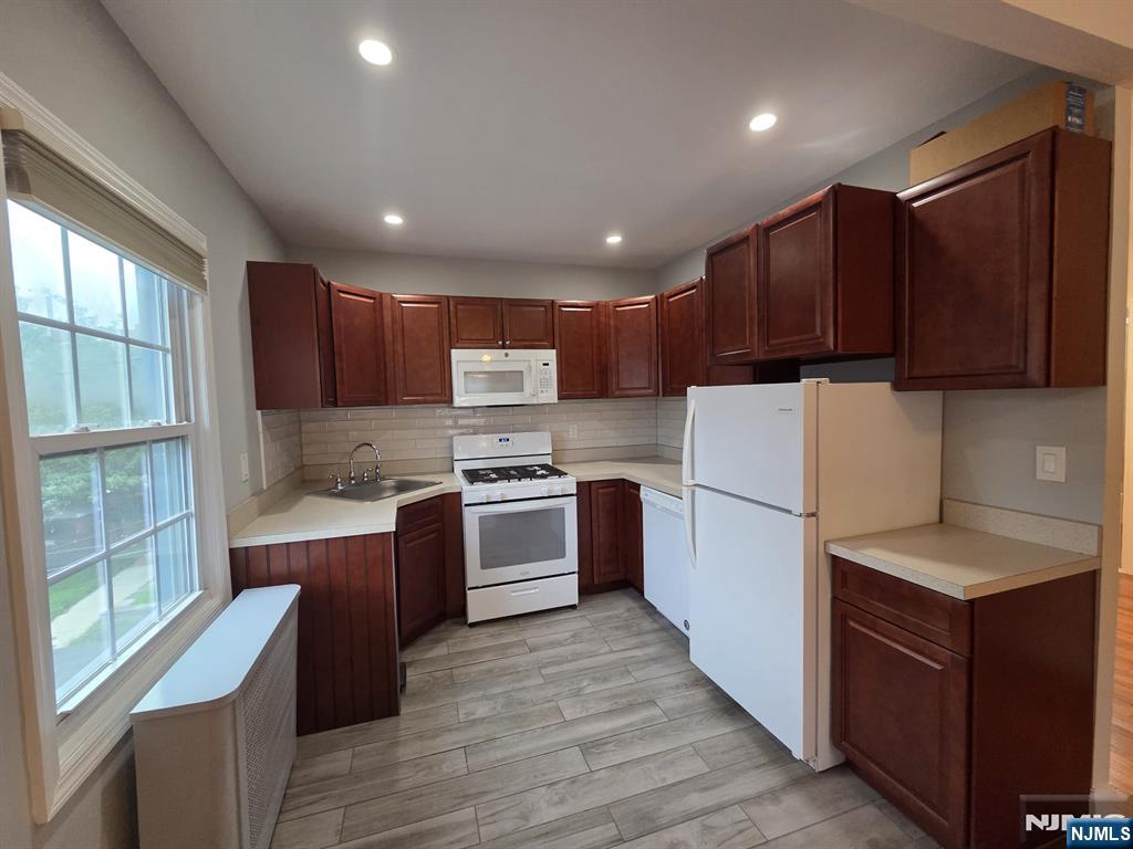 16 Sidney Avenue 2nd floor - Photo 2