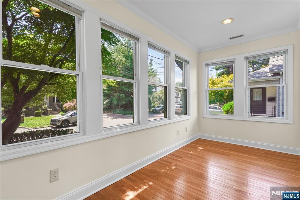 27 Milton Street - Photo 2