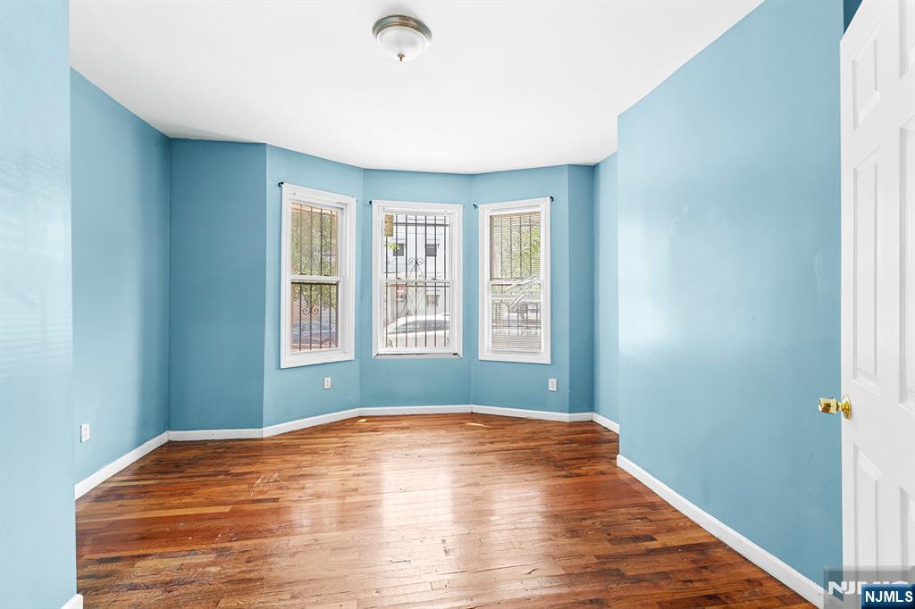 681 11th Street - Photo 3