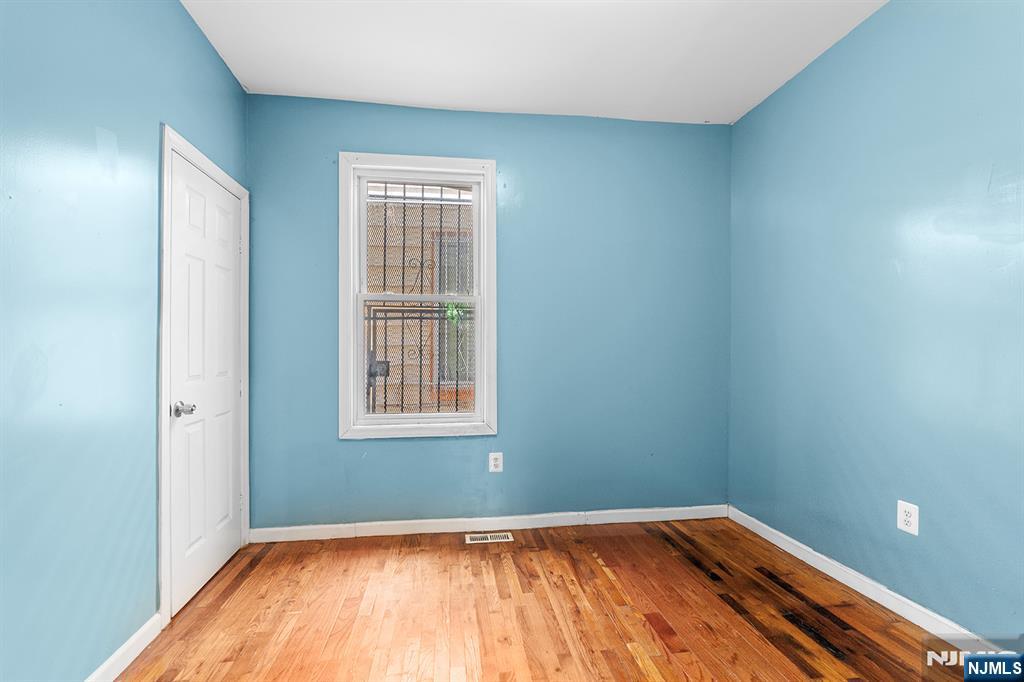 681 11th Street - Photo 5