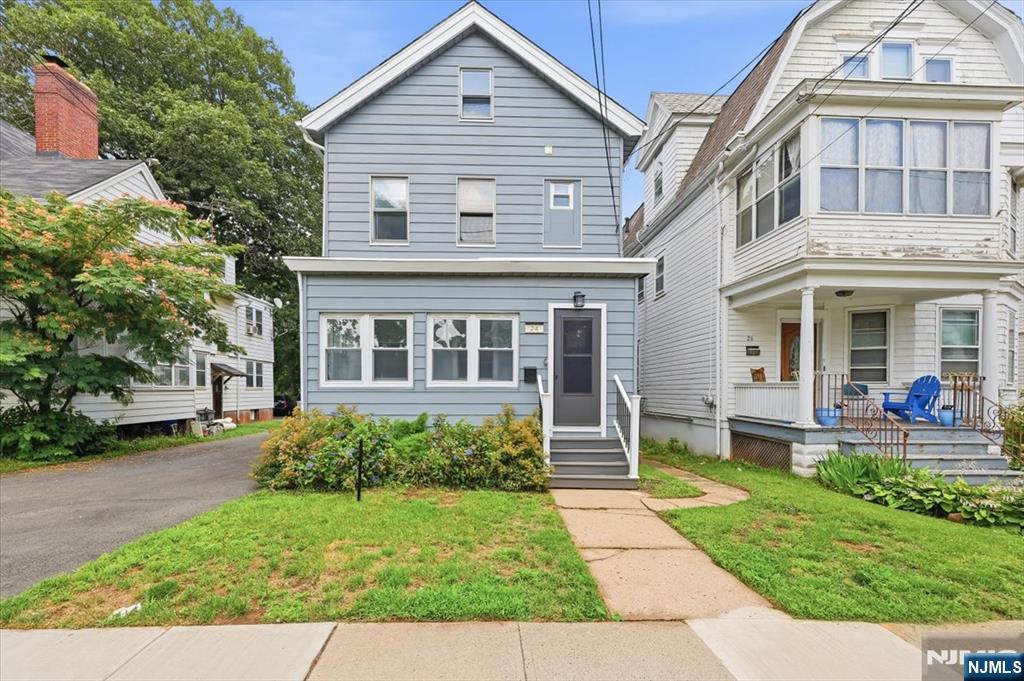 24 Kingsley Street - Photo 1