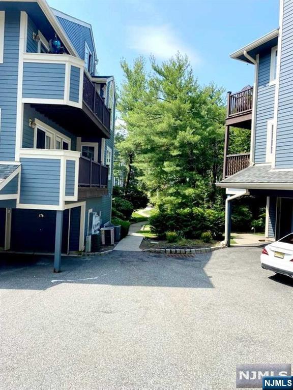 166 Surrey Court 166 - Photo 1