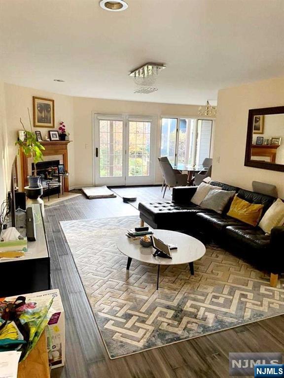 166 Surrey Court 166 - Photo 4