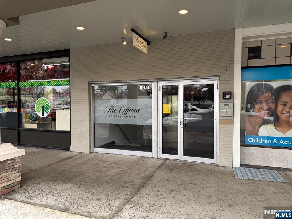 1051 Bloomfield Avenue 4 - Photo 1