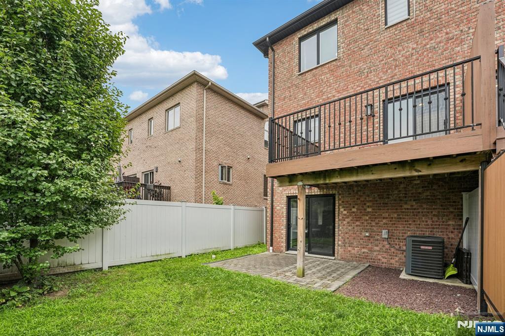 85 Washington Ave #85, Cliffside Park, NJ 07010