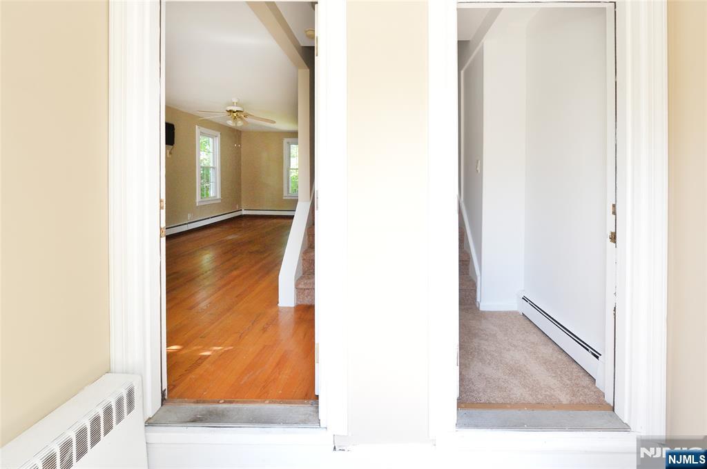 209 Merritt Ave, Bergenfield, NJ 07621