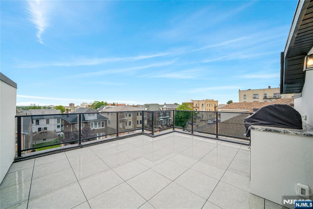255 Morningside Avenue — photo 44
