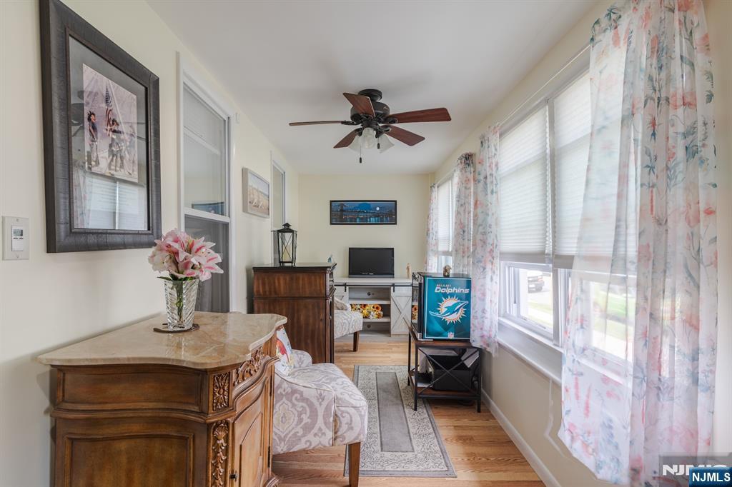 334 Travers Place - Photo 5