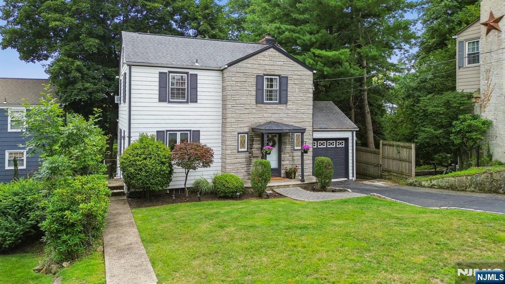 144 Walker Road - Photo 2