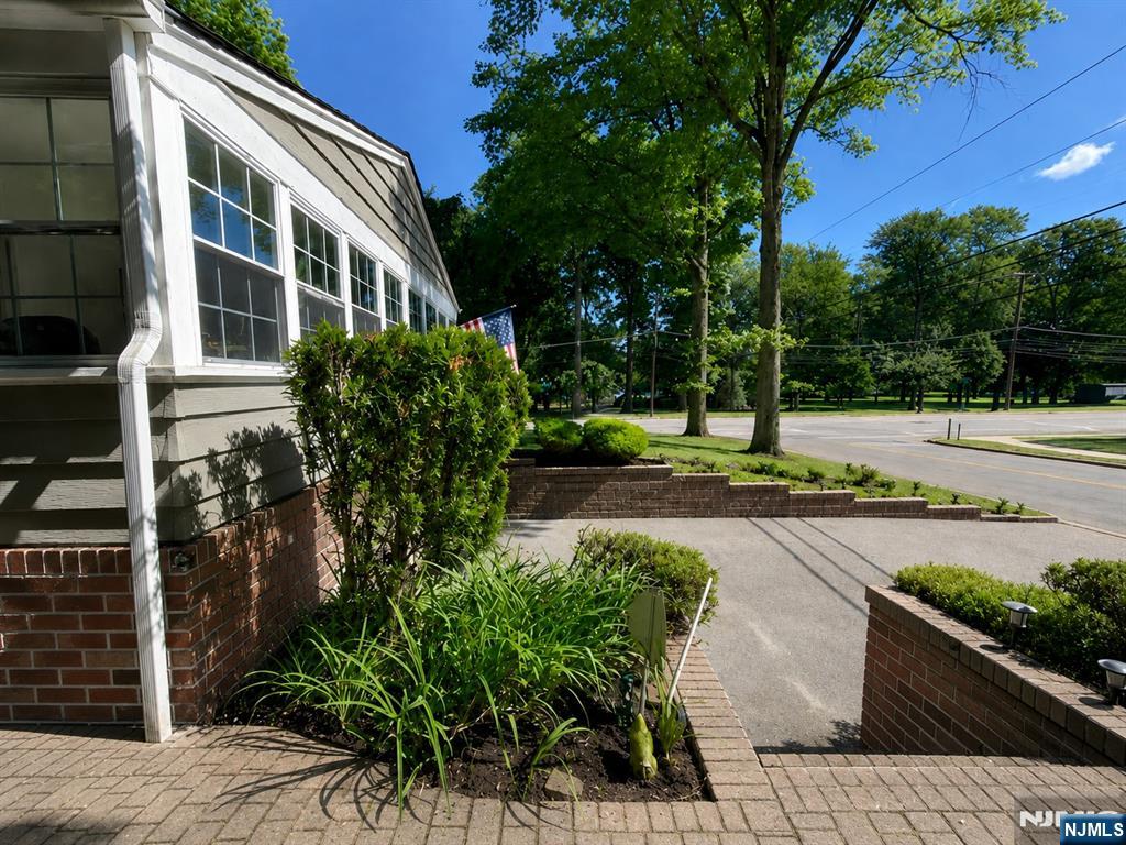 72 Foster Road — photo 20