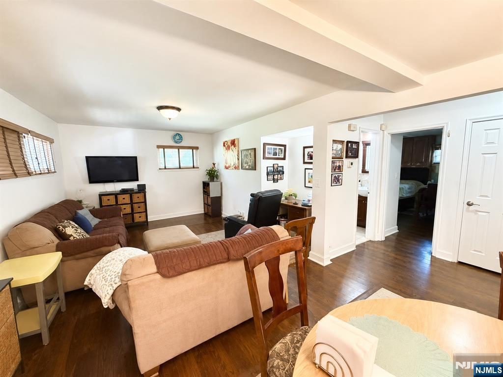 72 Foster Road — photo 9