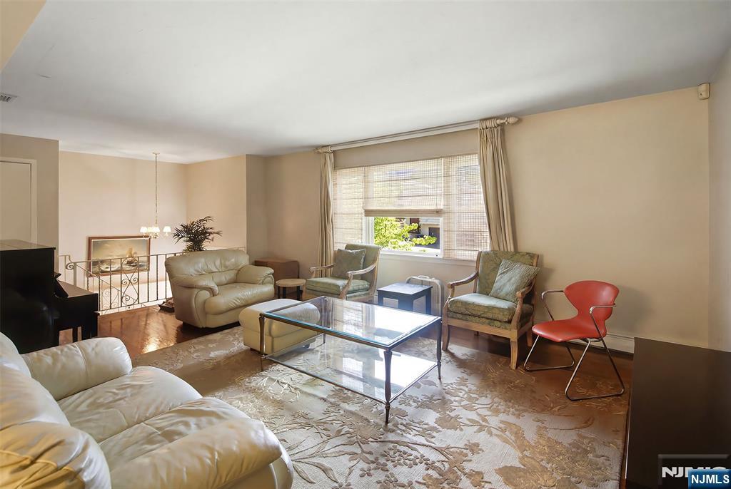 444 Lookout Avenue - Photo 4