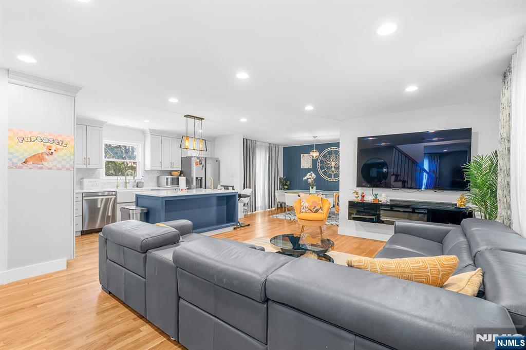 65 Woodward Street — photo 8