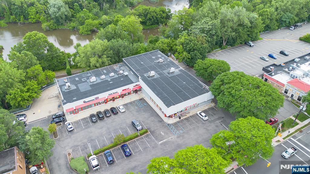 518-532 Kinderkamack Road - Photo 1