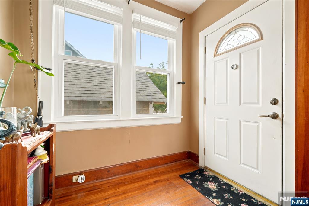 15 York Rd, North Arlington, NJ 07031