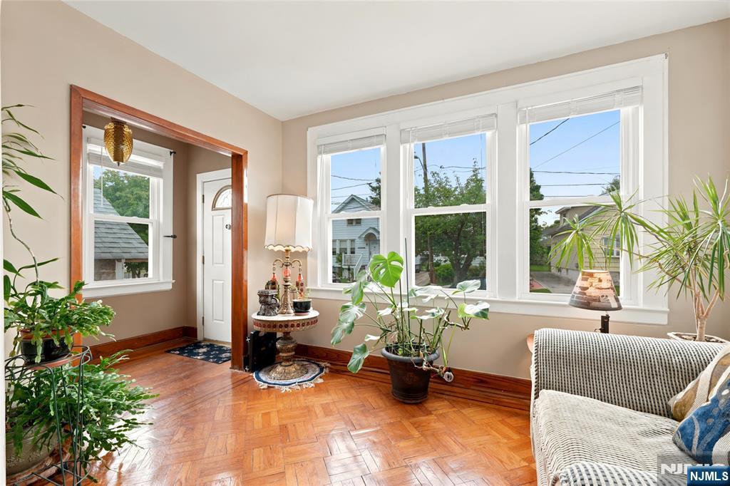 15 York Rd, North Arlington, NJ 07031