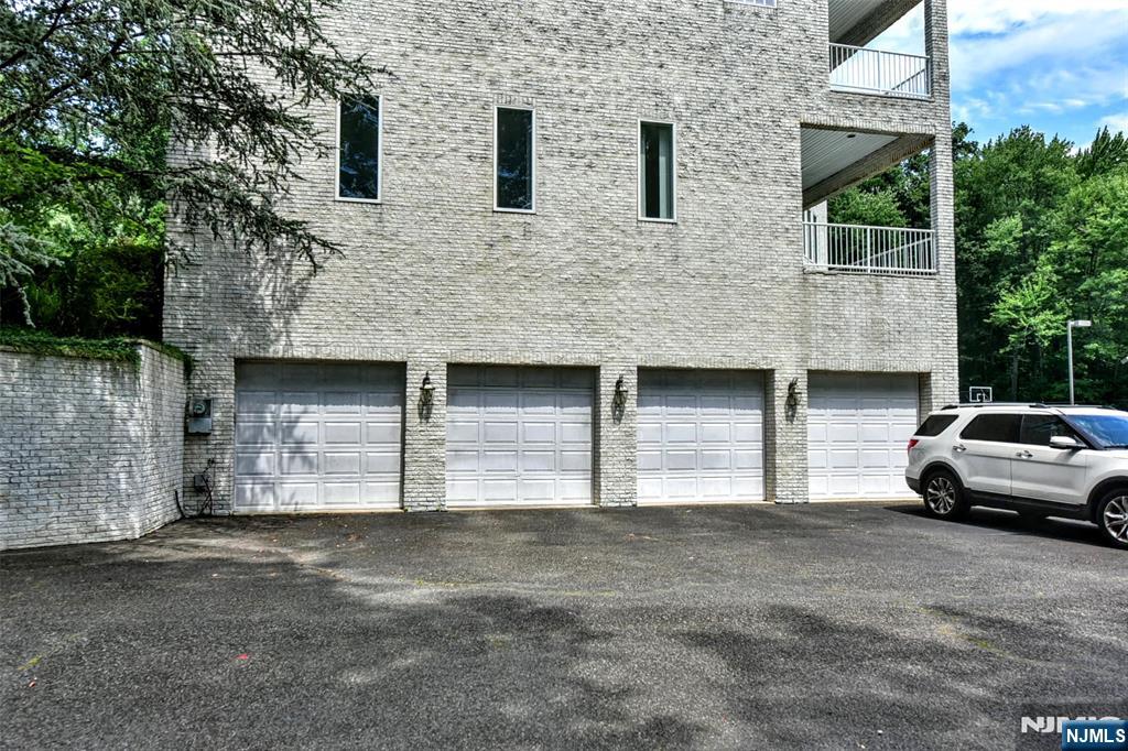 Listing image 36