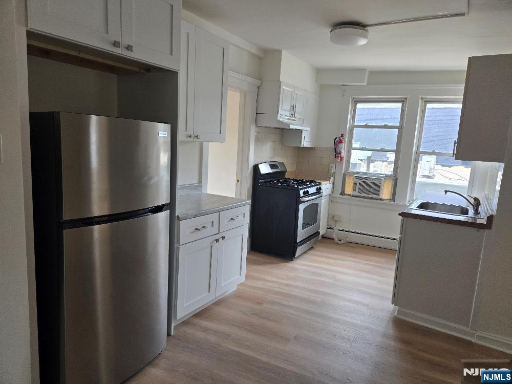 502 Broad Avenue - Photo 2