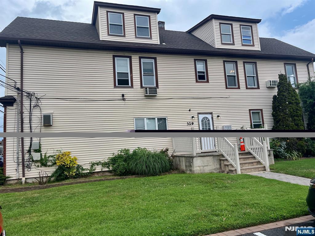 329 President Street 2R - Photo 1