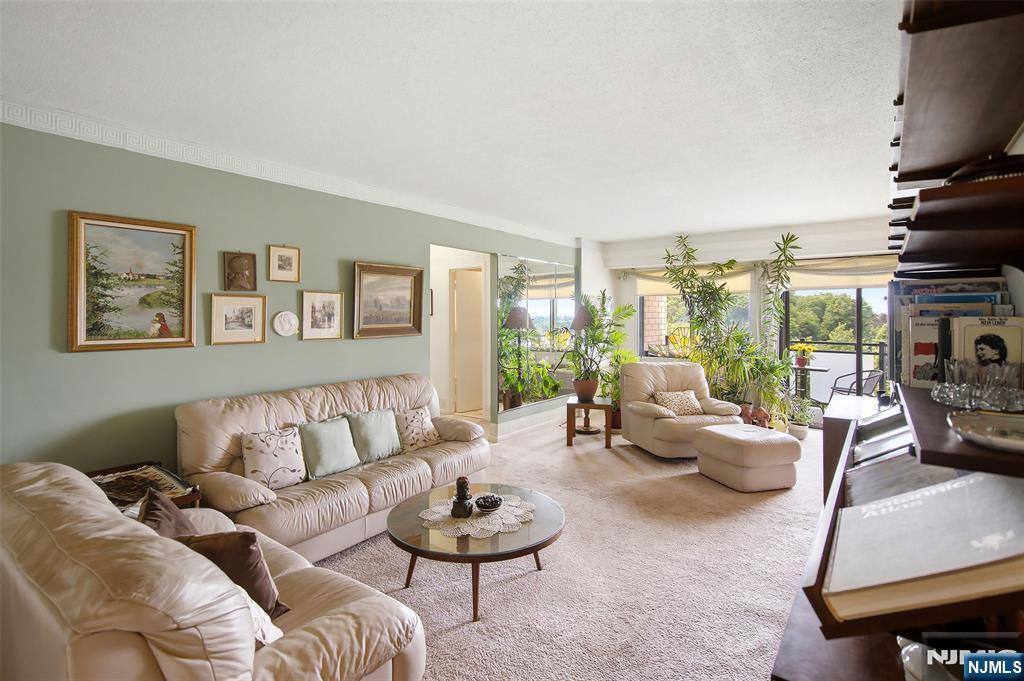 125 Prospect Ave #8C, Hackensack, NJ 07601