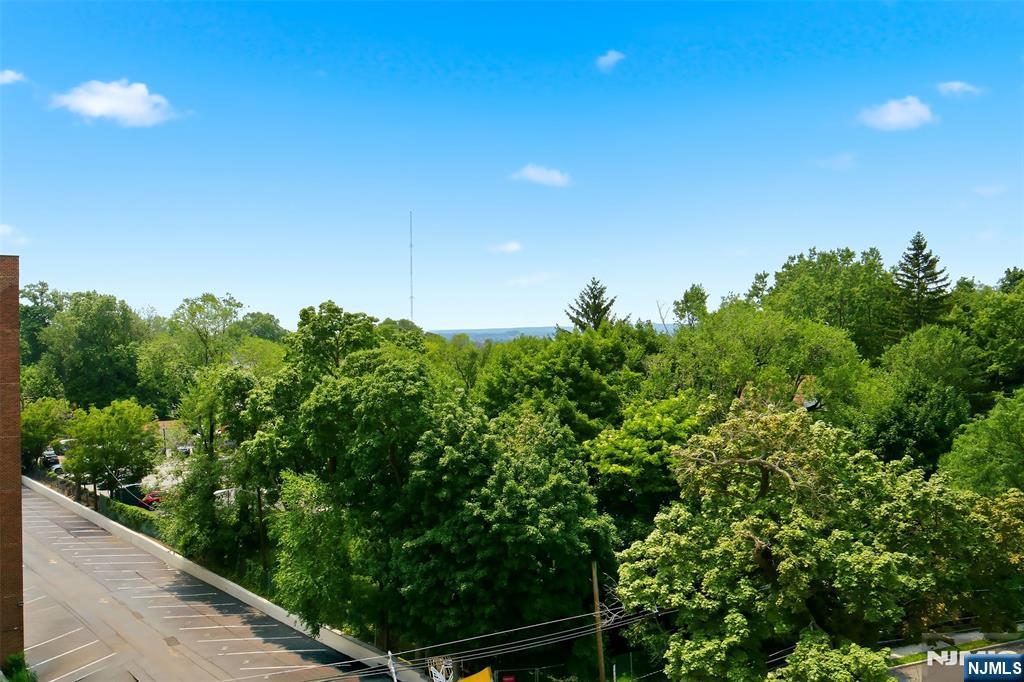 125 Prospect Ave #8C, Hackensack, NJ 07601