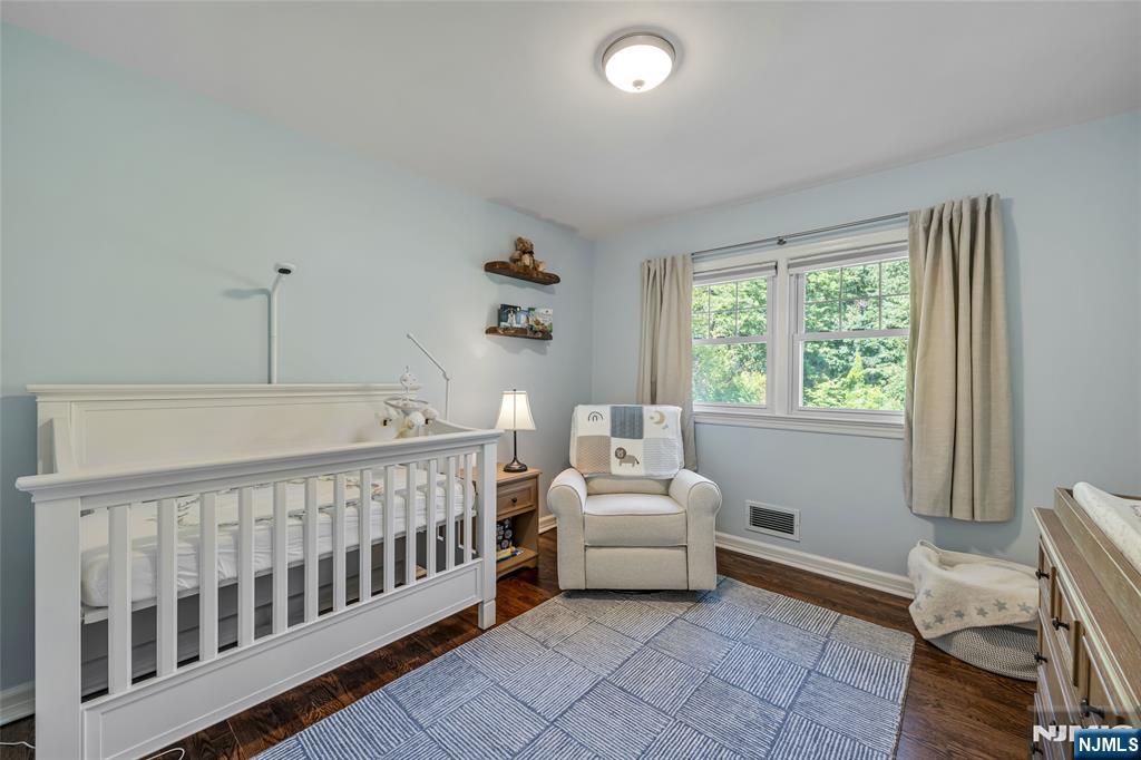 131 Highwood Avenue — photo 26