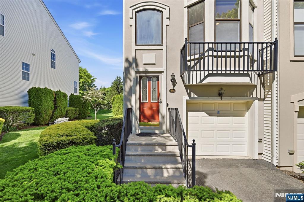 419 Hartford Drive 4020 - Photo 2