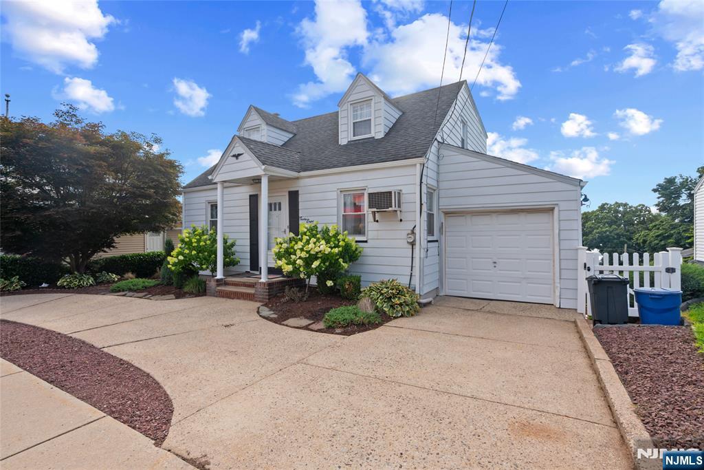 Photo 2 of Single family home for sale at 38 Hackensack St, Wood Ridge, NJ 07075 | MLS# 26026112 | Listing updated on 2026-09-19