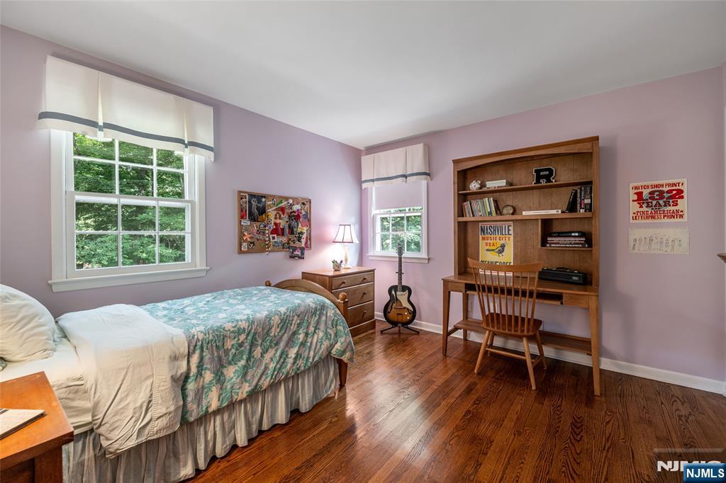 570 Bennington Terrace — photo 27