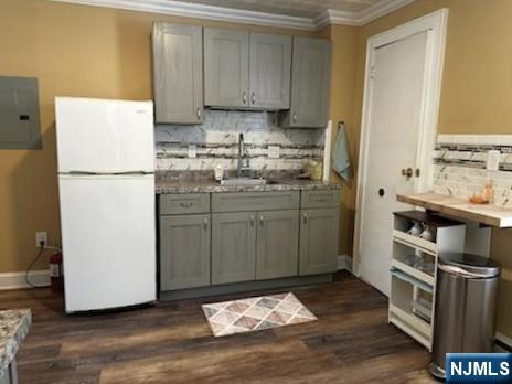 118 Lake Avenue 2 - Photo 2