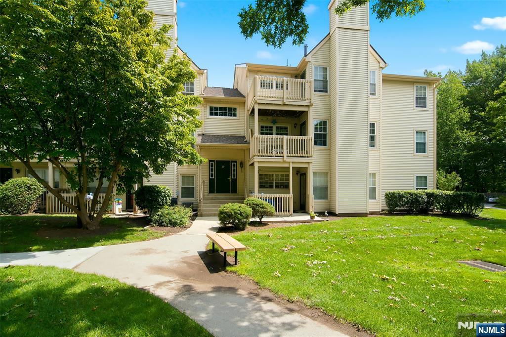 3rd image of 29 Timber Dr, Clifton, NJ 07014