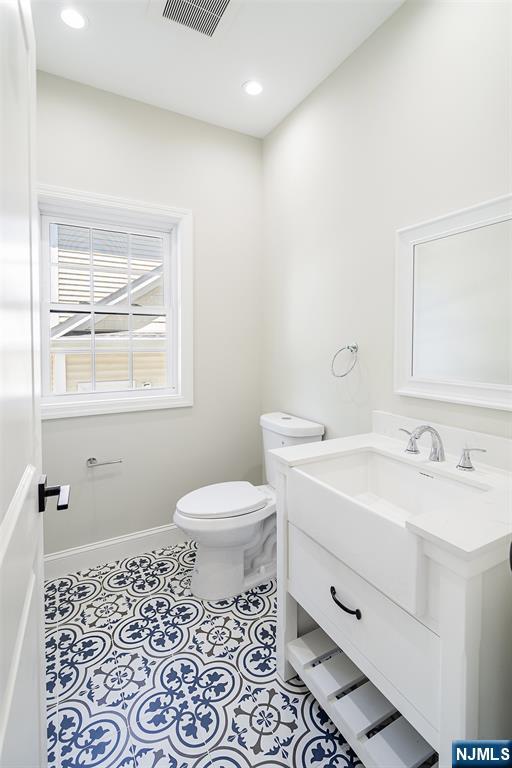 457 The Fenway, River Edge, NJ 07661