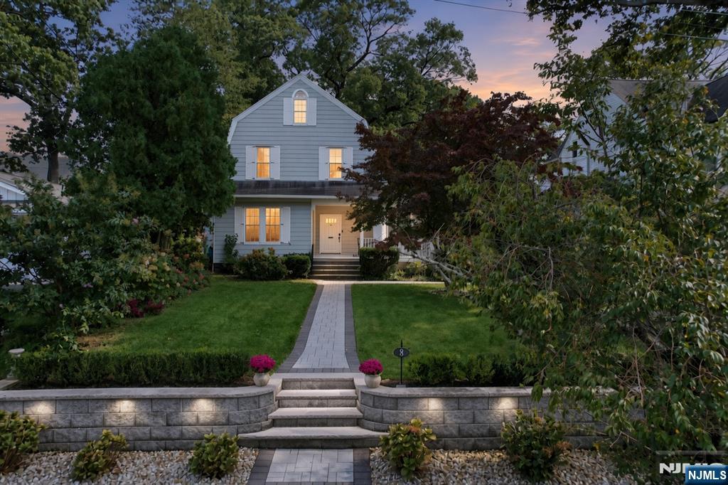 8 Franklin Place - Photo 1