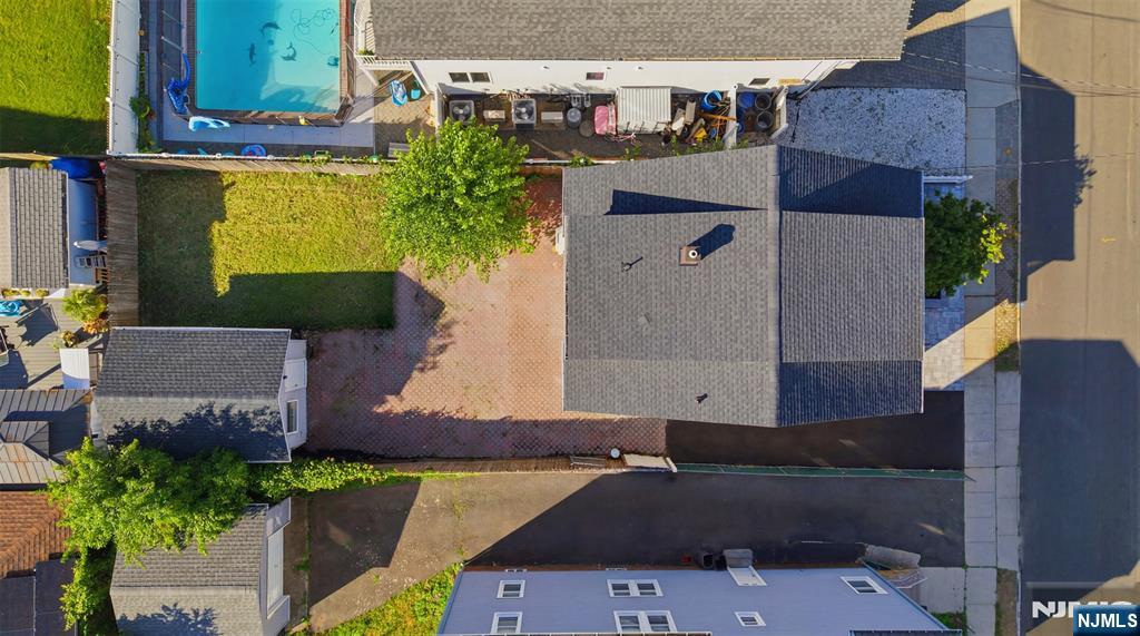 15 Morrissee Ave, Wallington, NJ 07057