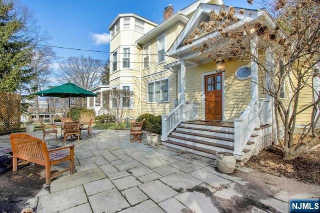 89 Dwight Pl, Englewood, NJ 07631