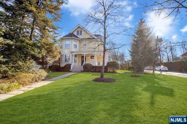 89 Dwight Pl, Englewood, NJ 07631