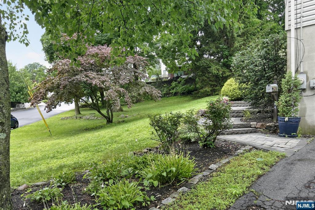 2nd image of 64 Valley Rd, Butler Borough, NJ 07405 | MLS# 26026193