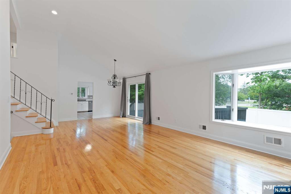 800 Winding Way — photo 16