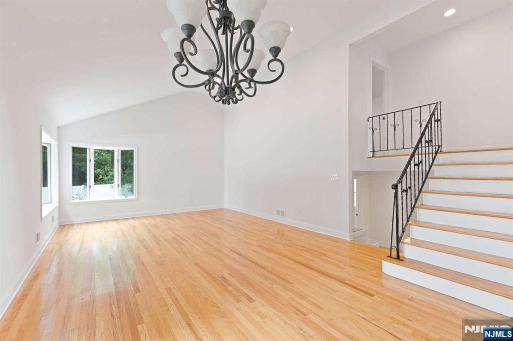 800 Winding Way — photo 17
