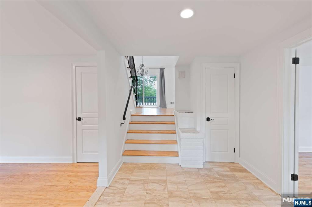 800 Winding Way — photo 18