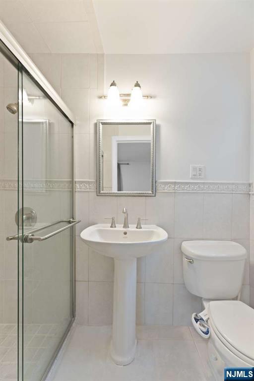 800 Winding Way — photo 23