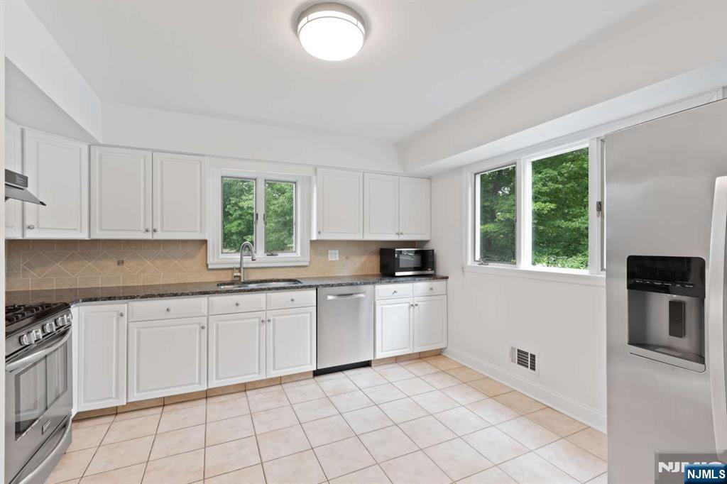 800 Winding Way — photo 30