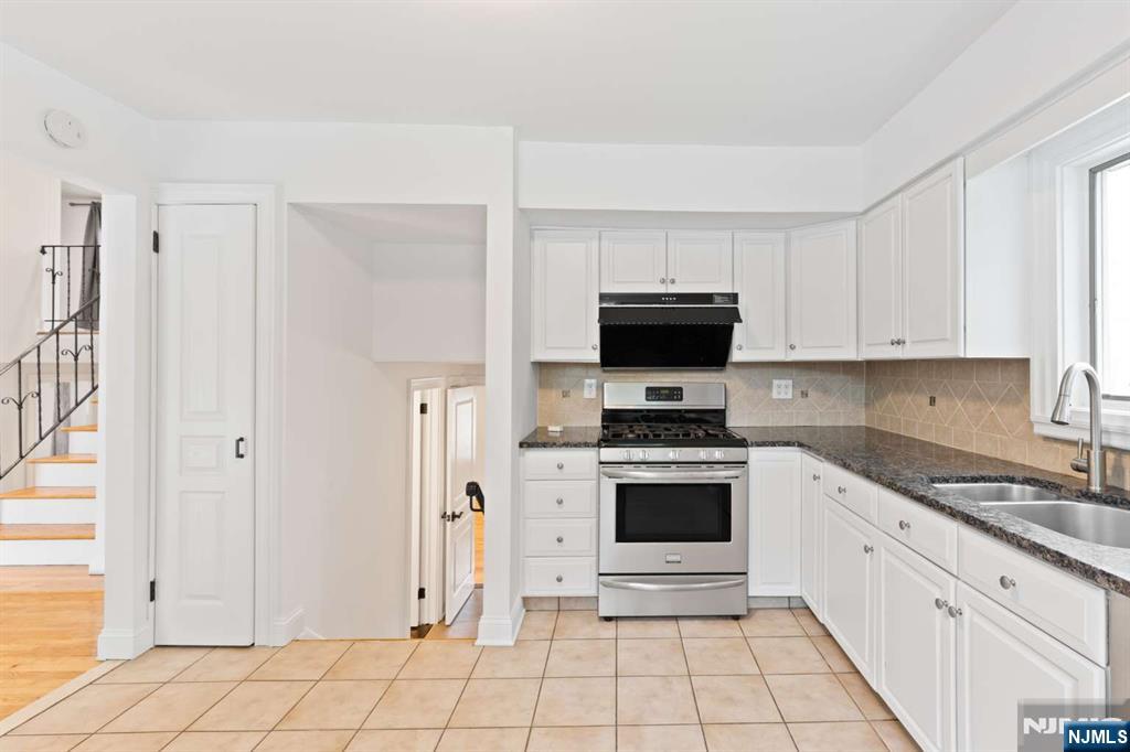 800 Winding Way — photo 31