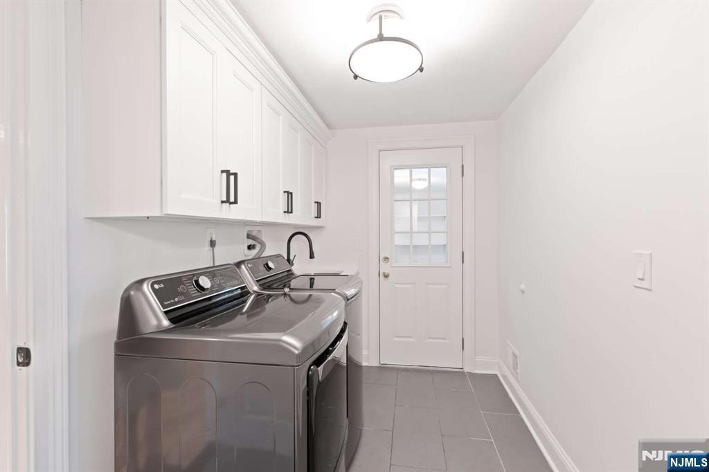 800 Winding Way — photo 32