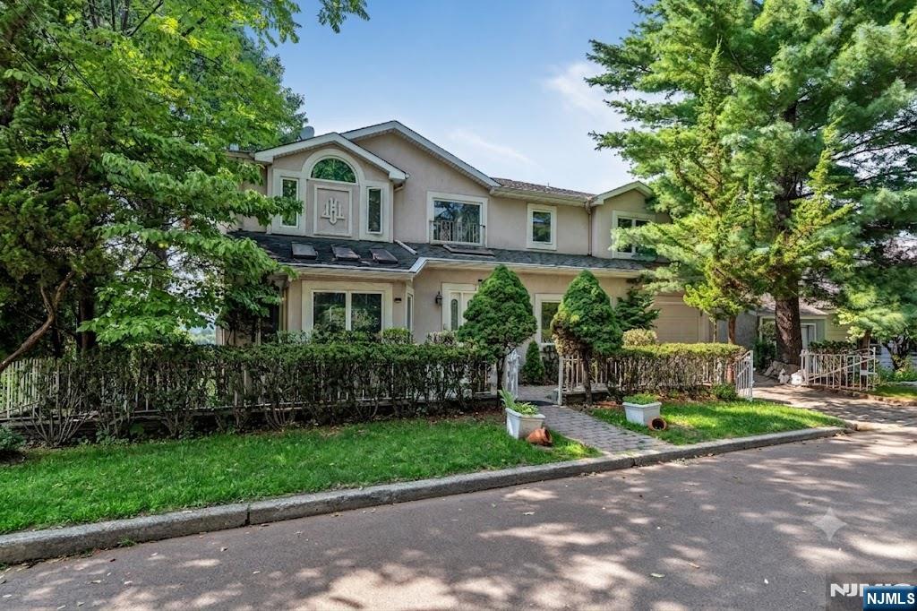 Photo 2 of Single family home for sale at 703 Stewart St, Ridgefield, NJ 07657 | MLS# 26026213 | Listing updated on 2026-09-20