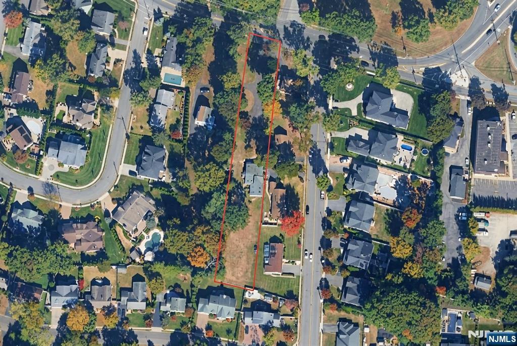 38A W Ridgewood Ave, Paramus, NJ 07652