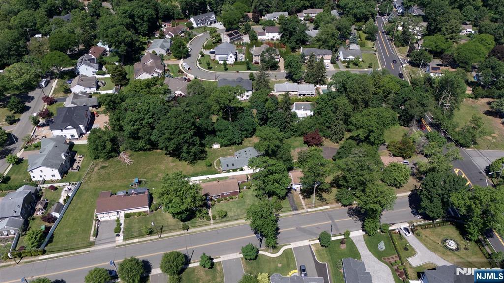 38A W Ridgewood Ave, Paramus, NJ 07652